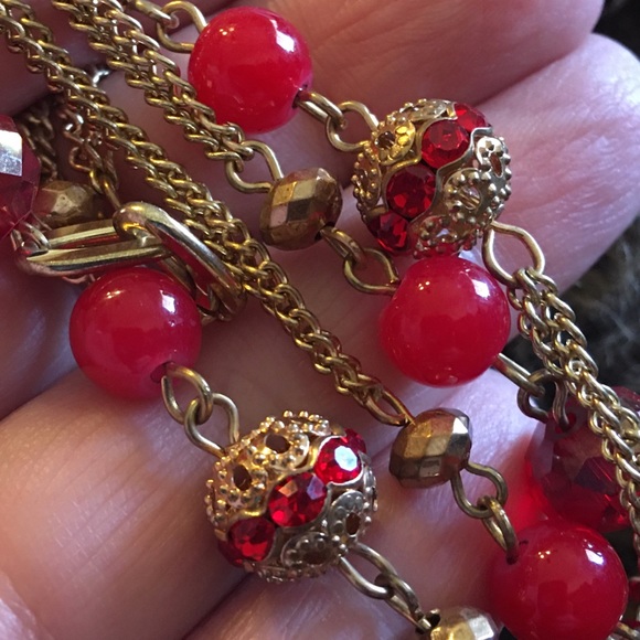 Vintage layered chain red sparkle bead necklace - Picture 5 of 7